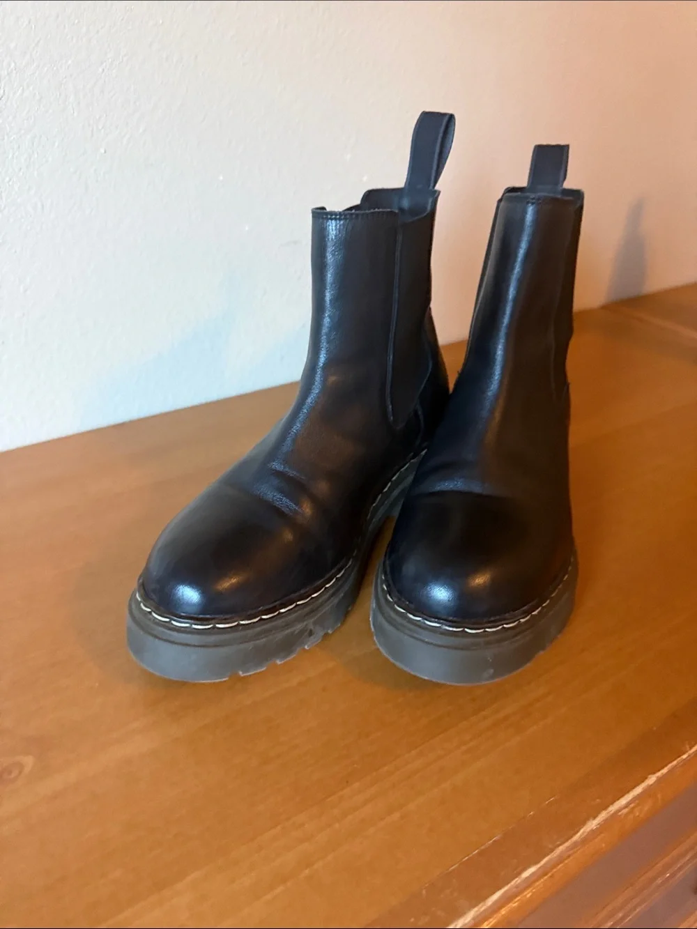 Roolee sleek black